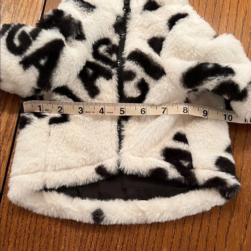 The Unbranded Brand stylish black
